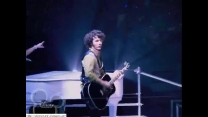 Hannah Montana_miley Cyrus Bobw 2d concert part 4(dl)