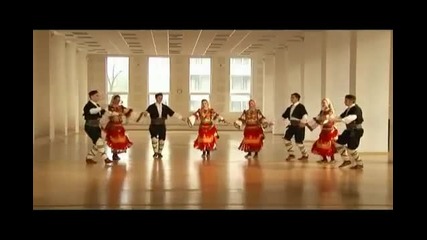 Български Фолклор - Арап хоро ( изпълнение ) 