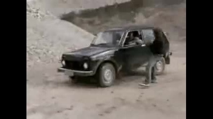 Lada Niva jump