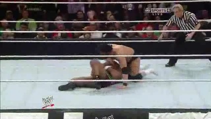 Големият Лангстън срещу Деймиън Сандау (мач за интер. титла) / Маси Стълби и Столове 2013