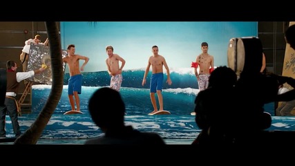 One Direction - Kiss You (премиера! Официално видео!)