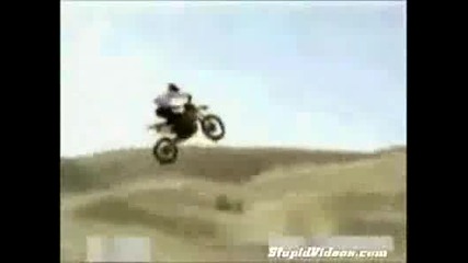 Мотор се разбива в публиката