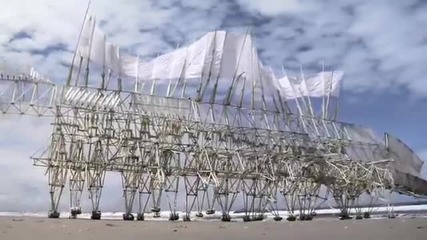 Задвижвани от вятъра скулптури