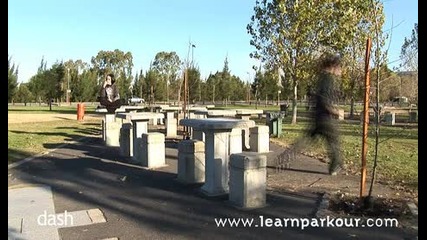 How to do Parkour- Dash Voult