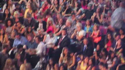 Tca's 2013 Harry Styles & Zayn Malik Singing along (behind the Cameras Footage)