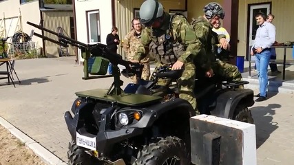 Руски войници изпробват А Т В с картечнца за първи път