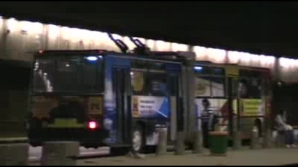 Софийските тролейбуси в тунела на Ндк 