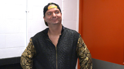 How confident is James Ellsworth ahead of a battle of the sexes?: WWE.com Exclusive, Nov. 7, 2017