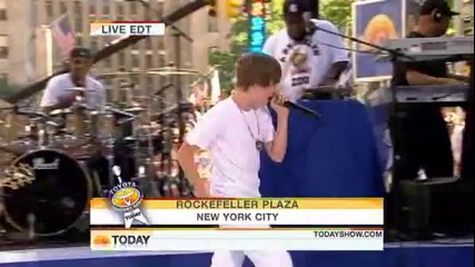 Justin Bieber - Never Say Never ( Live on Today Show 06 04 2010 ) 