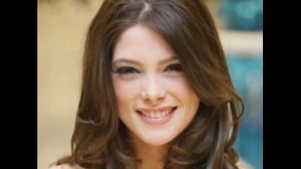 Ashley Greene 