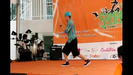 Solo Performance by Dennis in Commfest 2010
