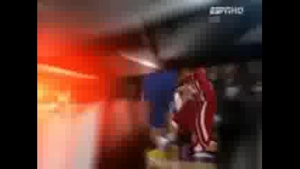 Justin Bieber igrae v Nba 