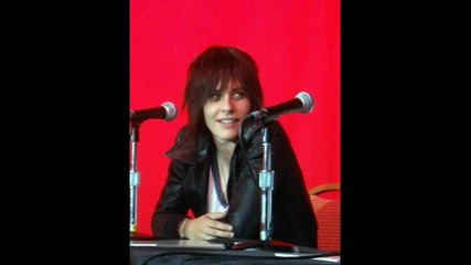 Kate Moennig 