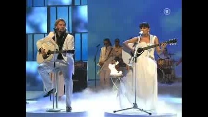 Nelly Furtado Feat. Rea - All Good Things - Bambi 2006.flv