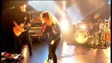 Paramore - Ignorance (live on T4) 