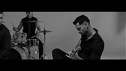 Amar Gile - Trojica Me Iz Kafane Vode (official Music Video) 2025.mp4