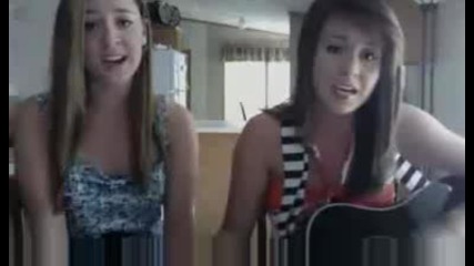 Момичета пеят Here We Go Again на Demi Lovato