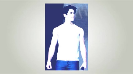 nick jonas, youre an alien.