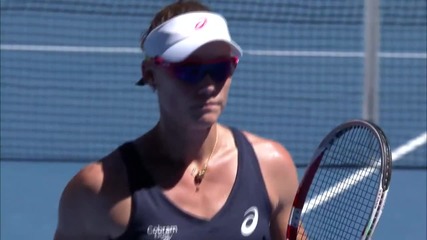 Сeрвисът Изневерява На Саманта Стоусър ! Australian Open 2013