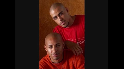 Kenoly Brothers - We Welcome You (intro)