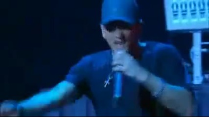 Eminem - Crack A Bottle (eminem's verse + the choruses) (live from Detroid)