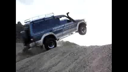Skok sus Mitsubishi Pajero