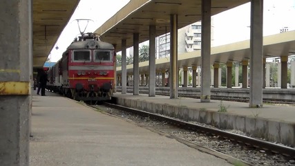 44 185 с влака за София...