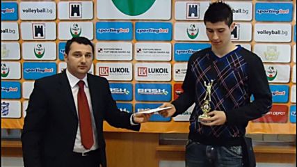 Македонец, чакащ бг паспорт с приз и премия за играта си