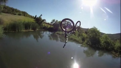 Flying in Slow Motion ! 