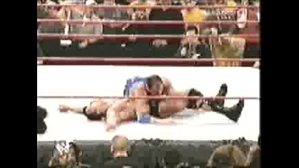 WWE Kurt Angle pravi Olimpiisko trushvane na Skalata(The Rock)