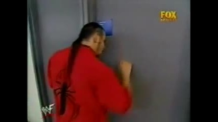 Matt hardy вижда гола Trish 