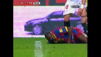 Abidal funny (incredible) pass