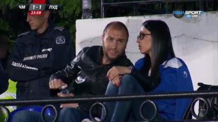 "Пътникът" Венков мръзне, но гледа Черно море