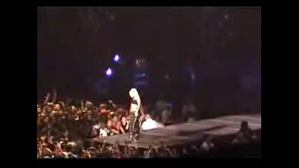 No Doubt Amp The Distillers Just A Girl Live 2002