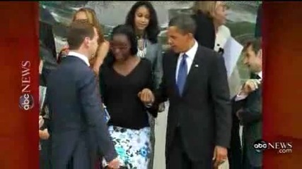 Смях ! Президента на Сащ Барак Обама и Никола Саркузи гледат Дупето на една мацка !