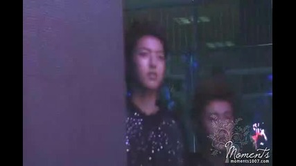 [fancam] - 111231 - Sungyeol waving to fans Gayo Daejun