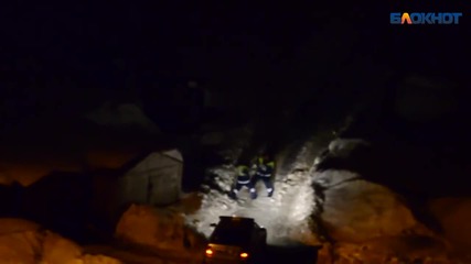 Полицаи си спретнаха як бой на улицата