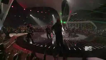 Usher - Dj Got Us Fallin in Love + O M G ( Live Mtv Vma 2010 ) 
