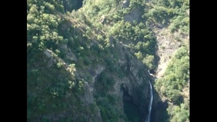 Водопадите в село Овчарци 