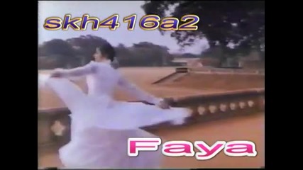 Divya Bharti - Blows Kiss to Fans