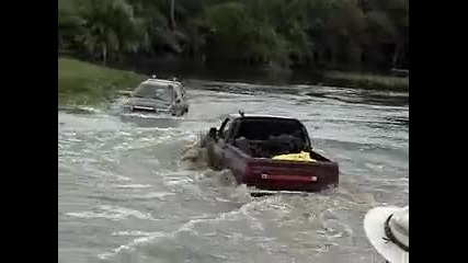 Джип срещу вода off - road 