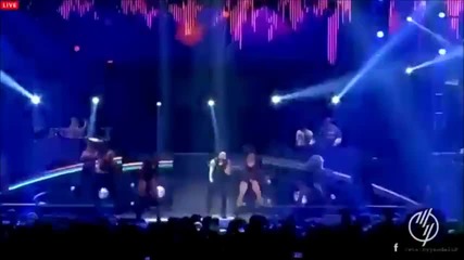 New / Превод / Wisin - Mucho Bajo Live