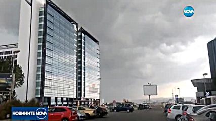Жълт код за силни дъждове в пет области у нас, буря се разрази в София