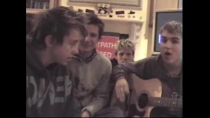 Mcfly - Репетират Се Скъсват От Смях