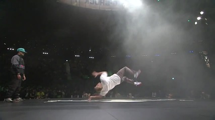 Just Do It Vs Luigi - Semi Final - Red Bull Bc One Tokyo 2010