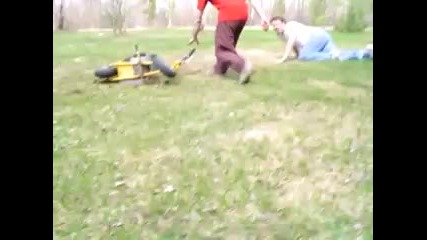 Много смешен инцидент със мини колело 