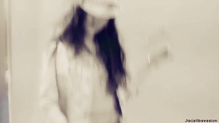 Нина и Иън- Hey Na Na+ Текст и Превод!