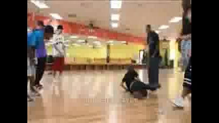 Justin Bieber-drop it low