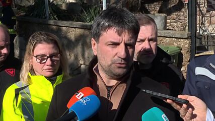 Откриха тяло под отломките на взривилата се къща в Банкя