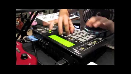 Mike Shinoda makes demo with Mpc 